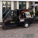 Mobiele Espressobar Italiaanse Piaggio + WK koffiebonen pakket